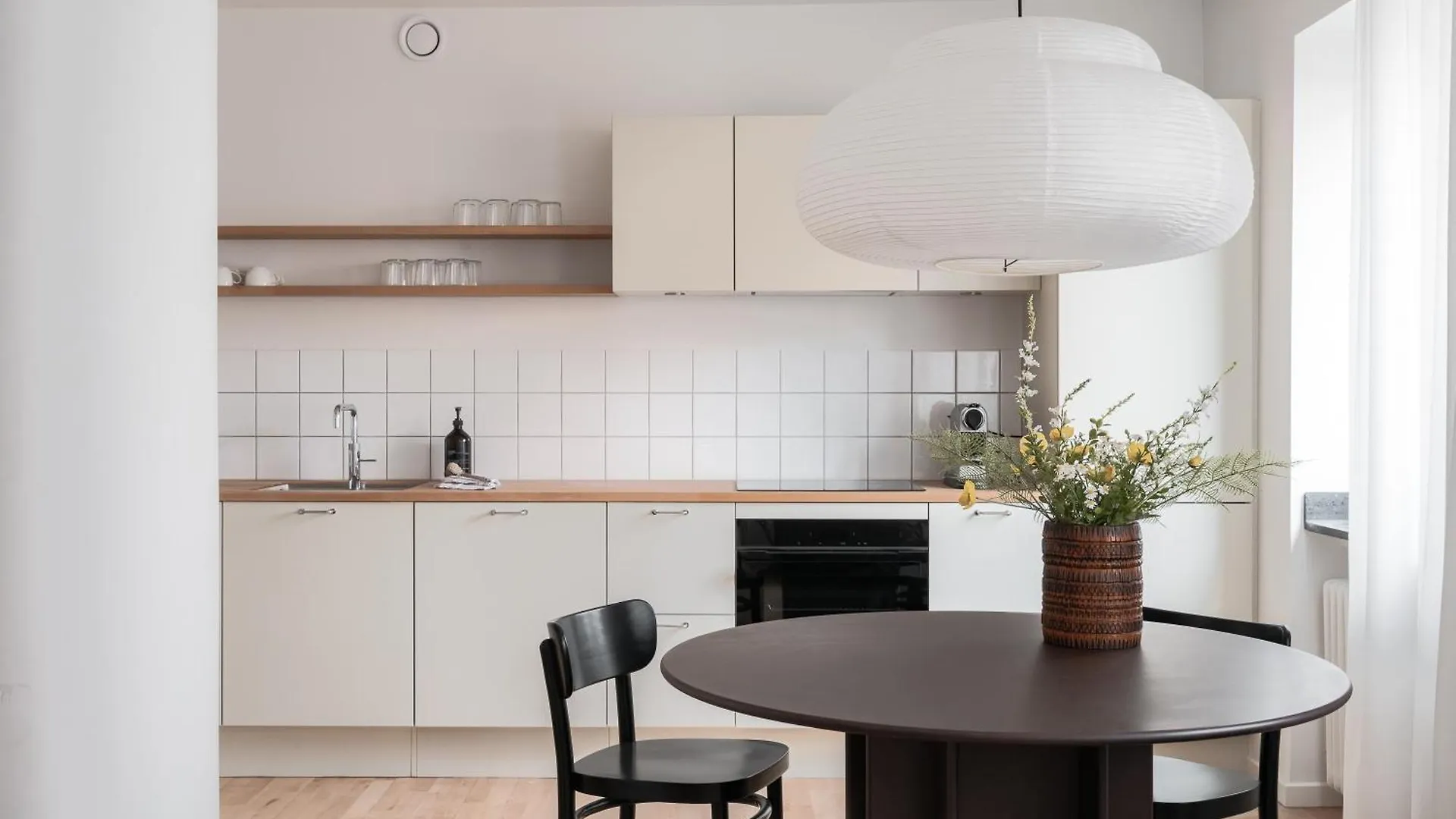 Queens Courtyard By Daniel&Jacob'S Copenhagen Apartment